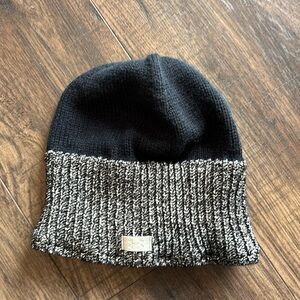 Women’s Under Armour Black/Grey Knit Winter Hat